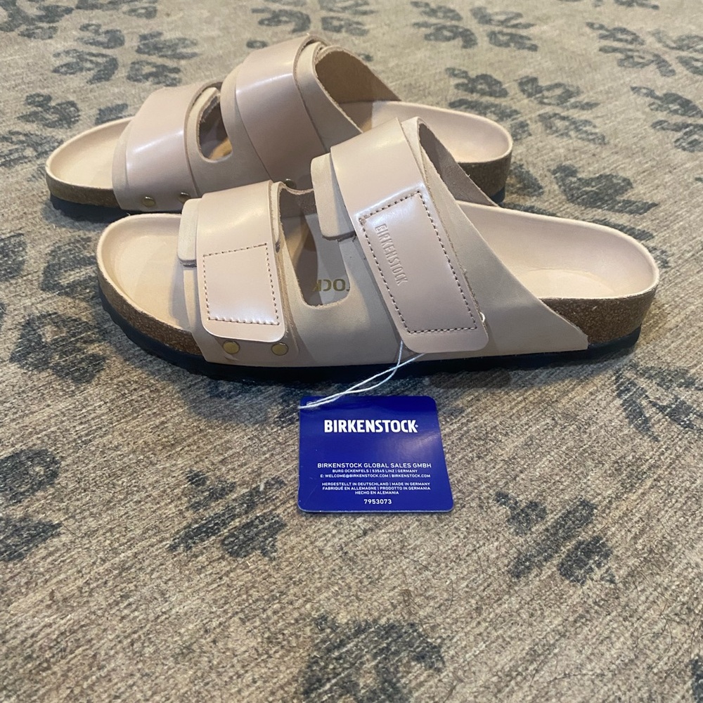 Birkenstock New Beige Uji Slide Sandals glossy- size 40